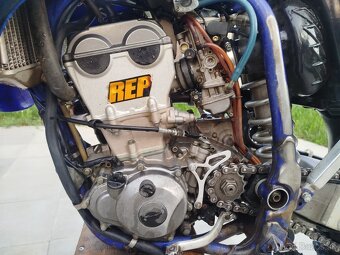 Yamaha YZF 250 - 7