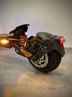 Elektrická kolobežka KuKirin G2 Master 2025 - 7