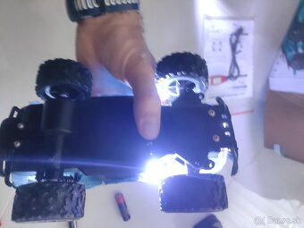 rc auto na diaľkové ovládanie - 7