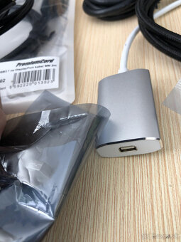 🎮📺 Mix káblov a redukcií – HDMI, VGA, USB-C a ďalšie - 7