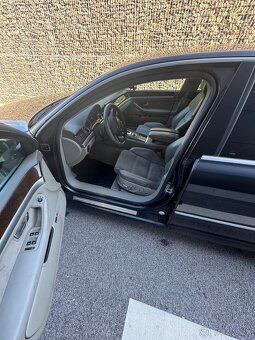 AUDI A8 3.0TDI 171KW - 7
