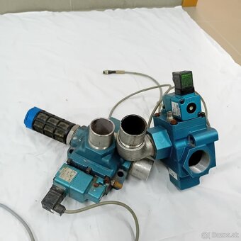 Preumaticky  2/ 3 cestny ventil - 7