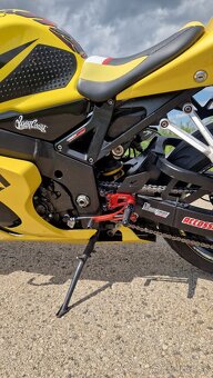 Suzuki Gsxr - 7