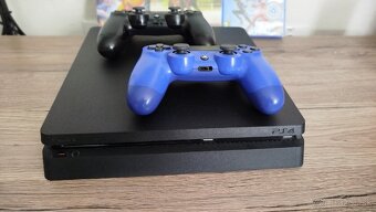 Playstation 4 - 7
