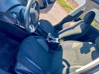 Peugeot 2008 1.2 81 kW (2019) - 7