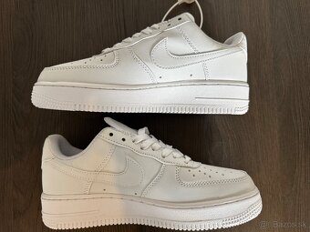 EU37,5 Tenisky Nike AirForce 1 White Low - 7