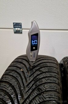 215/45r16 Michelin Alpin 5 - 7