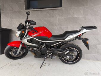 Yamaha XJ6 - 7