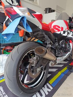 Suzuki GSXR 750L5 - 7