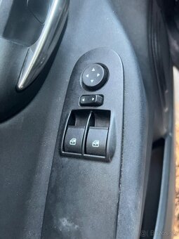 Rozpredám na diely Lancia Ypsilon 1.2 169A4000 - 7