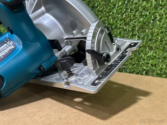 Makita DSS611Z Aku Kotúčová píla 165 mm, 18V - 7