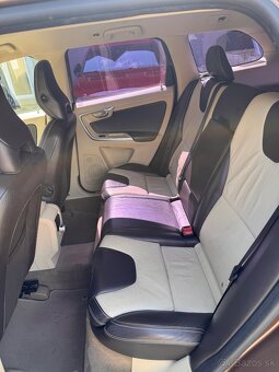 Volvo XC60 4x4 2,4 D5 automat AT/6 r.v.2009 - 7