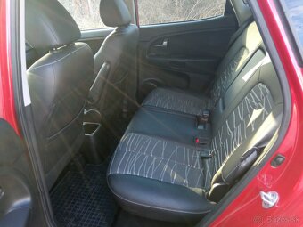 KIA Venga 1.4 CVVT Gold - 7
