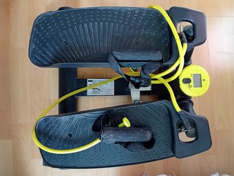 Staršie elektro: 2xtelevizor, 1xmikrovlnna rúra, 1xsteper - 7