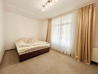 PREDAJ rodinný dom Banka - 7