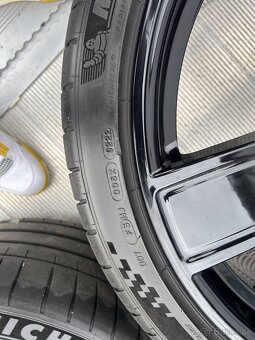 Porsche Cayenne R22 Michelin 4S - 7