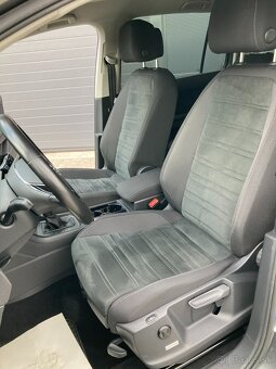 Volkswagen Touran 2.0 TDI DSG - 7