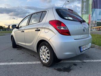 Predám Hyundai i20 1,2 - 7