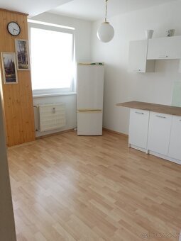 3 izbový byt Vinohrady sídlisko 60m2 - 7