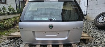 Predám kufor škoda Octavia sedan - 7