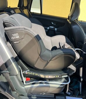 Britax Römer Autosedačka DUALFIX M i-SIZE farba Čierna - 7
