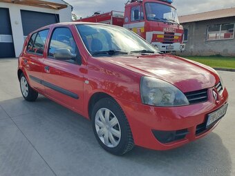 Renault Clio 1.2i - 43 KW - 7