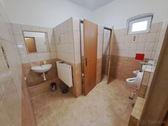 Obchodný priestor s výkladom, Vrútky - 7