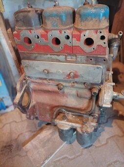 Motor Zetor 4701. - 7