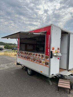 Pojazdný bufetový karavan Unikol - 7