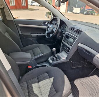 ŠKODA OCTAVIA 1.6MPI - 7