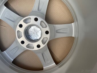 5x120 R17 8J ET30 Dezent RE - 7