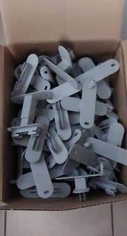 Regál kovový variabilný - 7