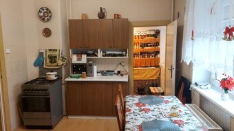 Vlčkovce - Veľký 2-izbový (70,30 m2) byt na predaj  - 7