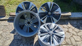 5x112 R17 --- ŠKODA KAROQ - 7