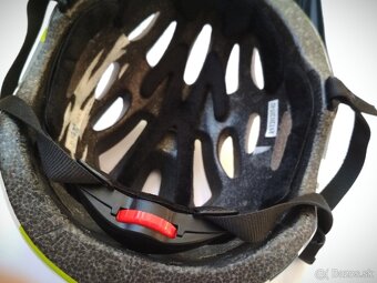 Truly Freedom Helmet - dospelácka cyklo PRILBA - 7