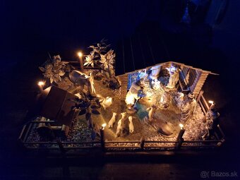 Svietiaci drevený ručne vyrobený betlehem - 7