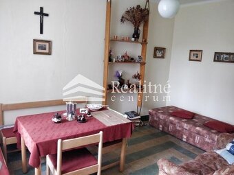 Predám dom s väčším pozemkom - 7