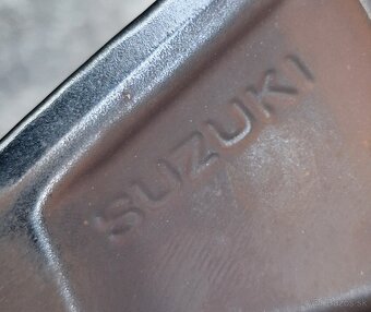 alu  kola  SUZUKI  S CROSS - 7