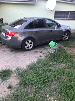 Chevrolet cruze LS 2011 - 7