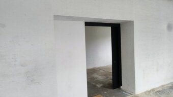 Predám budovu s pozemkom na podnikanie - 7