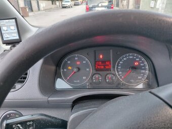 VW CADDY LIFE 2008 1,9TDI 77kW - 7