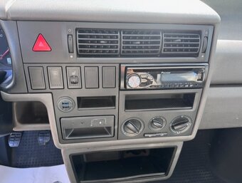VW Volkswagen T4 Transporter 2.5 TDI 9-miestny - 7