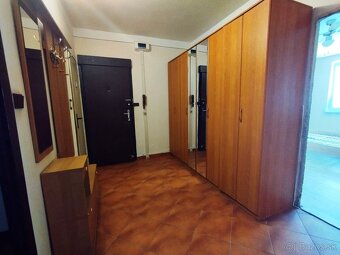Predaj veľký 3 izbový byt s balkónom Levice - 7