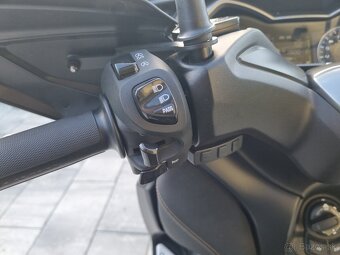 Yamaha X-Max 125cm³ Tech Max r.v.6/2021 - 7