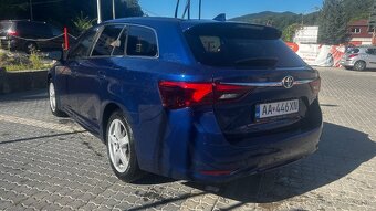 Vymením Toyota avensis 2017 výmena za benzín - 7