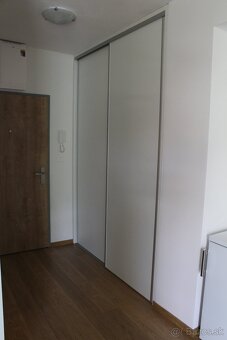 Prenajmem komplet zariadený 1-izbový byt s balkónom - 7