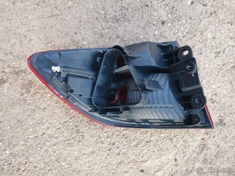 Predam rozne zadne svetla - 7