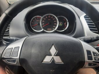 Mitsubishi L200 - 7