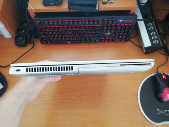Predám HP Probook 650 G5 i5 16GB RAM Windows 11 - 7