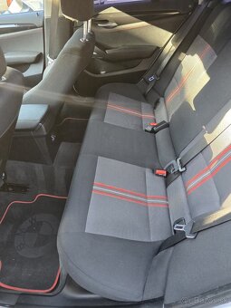 BMW X1 118XD E84 - 7